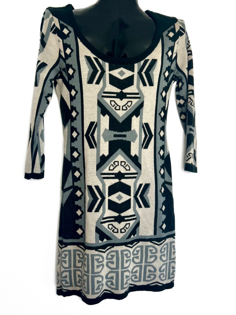 Aztec Patterned Black & Cream  Long-Sleeve Knit Dress